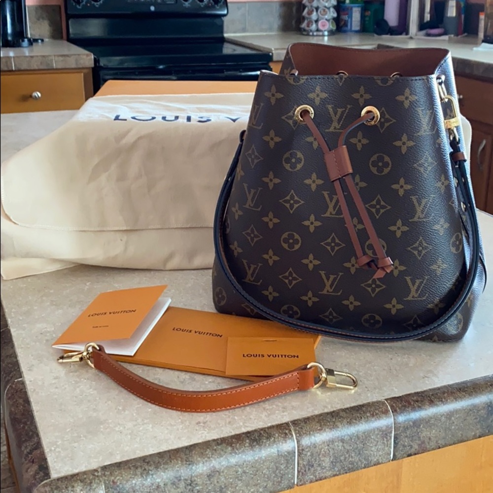 Authentic Louis Vuitton NeoNoe MM.